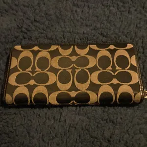 Coach signature C Wrap around wallet thumbnail 6