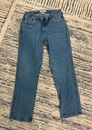 Abercrombie High-Rise Jeans thumbnail 1