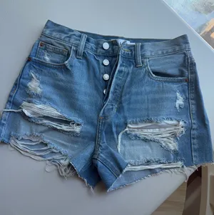 These Three Boutique denim high rise shorts thumbnail 1