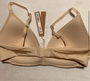 SKIMS Wireless Push Up Bra 34D thumbnail 3