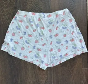 Djerf Avenue Go Slow shorts summer berries thumbnail 1