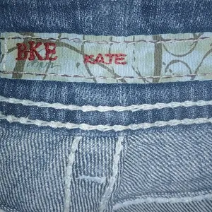 BKE Kate 31x37 Tall Low Rise White Contrast Stitched Pocket Boot Cut Jeans thumbnail 10