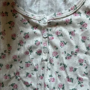 Audrey White and Green Patterned Top thumbnail 4
