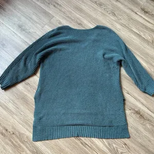 American Eagle Chenille Oversized Chunky V-Neck Sweater Teal Size M thumbnail 8