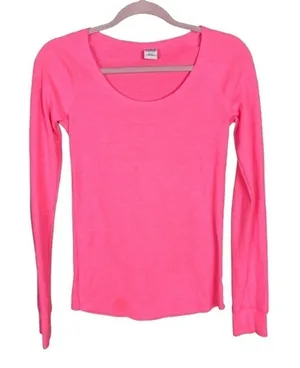 Pink‎ Victoria's Secret thermal thumbnail 1