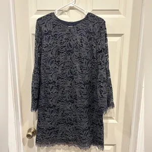 Dress The Population‎ Navy Gold Metallic Lace Bell Sleeve Mini Dress Size L thumbnail 4
