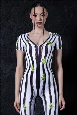 Beetlejuice Halloween costume  thumbnail 1