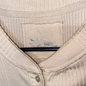 Aerie Road Trip Cream Ribbed Knit Long Sleeve Henley Top Women's Size Small thumbnail 5