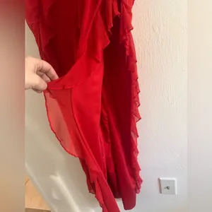 OhPolly Nevali Bandeau Ruffle Detail Maxi Dress in Red‎ Sz 8 thumbnail 4