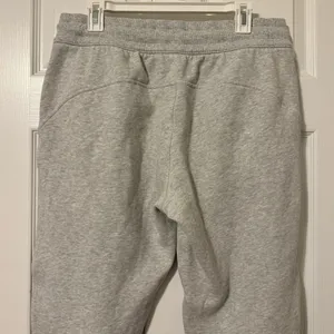 Lululemon Scuba Jogger Size 12 Light Heathered Grey thumbnail 7