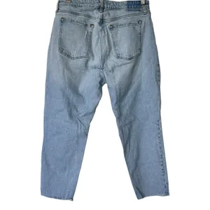 Abercrombie & Fitch The mom jeans 33 High Rise Curve Love Repair Patch Jeans thumbnail 4