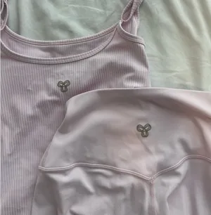 Aritzia Workout Set thumbnail 8