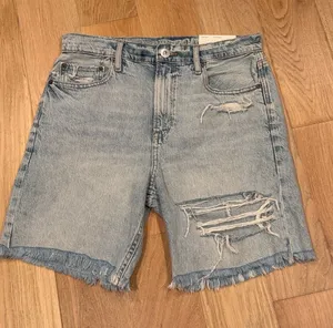 American Eagle Outfitters Light Blue Distressed‎ Denim Bermuda skater Shorts 6 thumbnail 1
