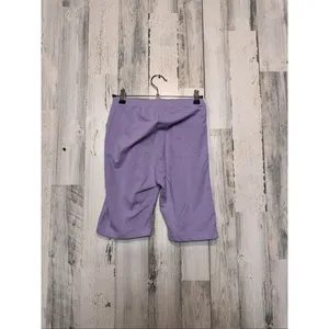 Feathers Biker Shorts Women’s Medium Purple Athletic Stretch Workout Shorts thumbnail 2