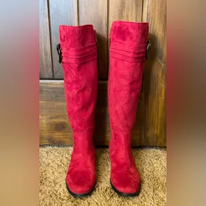 Red Suede Knee thumbnail 2