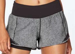 Lululemon Hotty Hot Short (Naked 4") Fractal Alpine White Black / Black Size 4 thumbnail 1