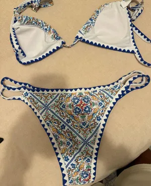 Bikini thumbnail 2