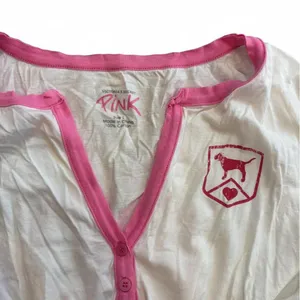 Vintage Y2K 2005 Victoria's Secret PINK Henley Top L White Pink Logo thumbnail 2
