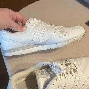 New Balance White Low-Top Leather Sneakers thumbnail 5