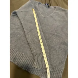 Theory 100% Cashmere V-Neck Pullover Blue fuzzy Relaxed Quiet Luxury Sweater thumbnail 4