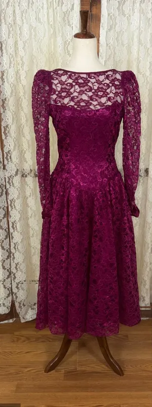 Gorgeous Vintage 1980s Dance Allure Lace Formal Dress thumbnail 1