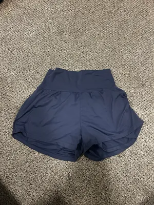 Halara Shorts High-Waisted thumbnail 2