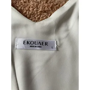 Ekouaer Ivory Satin Tank Top M Sleeveless V Neck Lined Camisole Blouse Elegant thumbnail 2