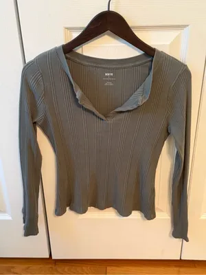 Anthropologie Maeve Green Ribbed Notch Neck Long Sleeve Henley thumbnail 2