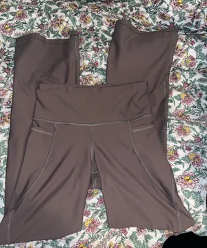 Old Navy flared Bottoms thumbnail 1