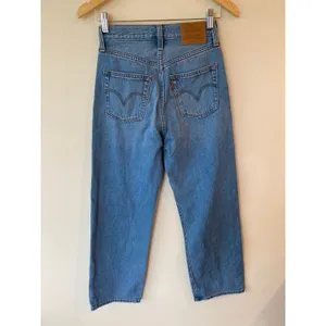 Levi's Premium Ribcage Straight Jeans Women's 24 Blue Denim western classic thumbnail 2