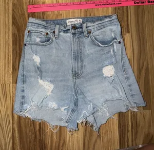 Abercrombie & Fitch Juniors Sz 2 26 High Rise Mom Shorts Curve Love Distressed thumbnail 1