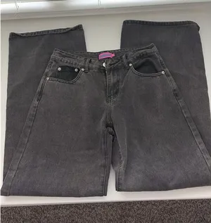 edikted dark wash jeans thumbnail 1