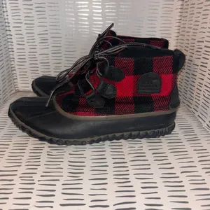 Sorel Out N About Plus Waterproof Duck Boots Red Black Buffalo Plaid Womens 8.5 thumbnail 2