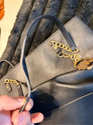Michael Kors Black Tote with Gold Logo Charm thumbnail 9
