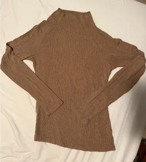 LNA Mockneck Long Ribbed Sleeve Top  thumbnail 1