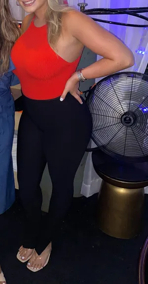 ZARA Red Tank Crop Top thumbnail 4