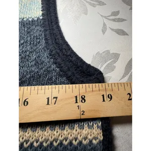 Vintage Gloria Vanderbilt Blue Striped Knit Sweater Vest Size Medium thumbnail 4