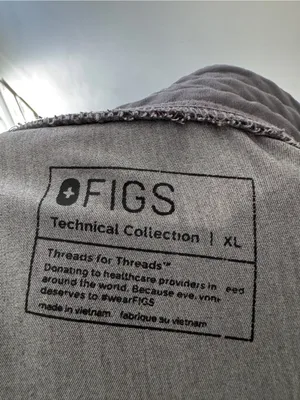 FIGS Women's Zamora‎ Jogger Scrub Pants in Graphite thumbnail 10