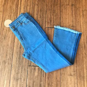 Light Wash Cropped Flare Jeans Raw Frayed Hem Button Fly Denim Size 31 thumbnail 7