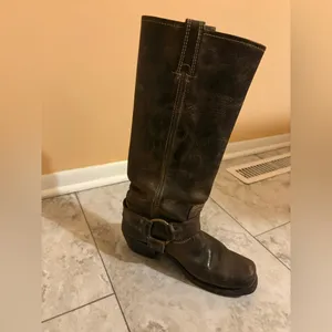 Frye Harness 15R Leather Boots in Chocolate thumbnail 6