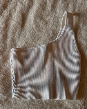 Aritzia One-Shoulder Tank thumbnail 1