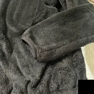 The North Face Osito Black Fuzzy Full Zip Up Jacket thumbnail 3