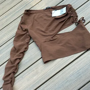NWT Zara Brown Asymmetrical One Shoulder Brown‎ Blouse Size Large thumbnail 1