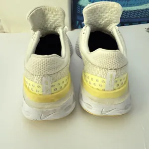 Nike React Infinity Run Flyknit 3. Shoes thumbnail 3