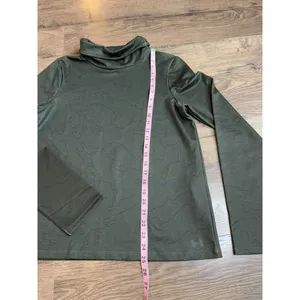 EUC Womens Under Armour long sleeve mock neck loose fit green warm size M‎ thumbnail 5