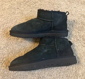 UGG Ultra Mini thumbnail 1