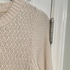 L.L. Bean Size S Cream Cotton Waffle Knit Long Sleeve Crew Neck Pullover Sweater thumbnail 2