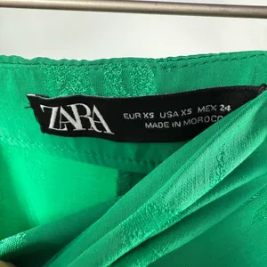 NWT Zara Vibrant‎ Green Knot Front Midi Skirt Size XS thumbnail 5