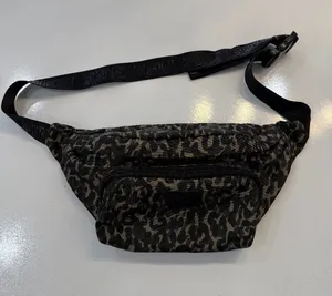Victoria's Secret PINK Oversized Camo Belt Bag Crossbody Pack Fanny Pack thumbnail 1