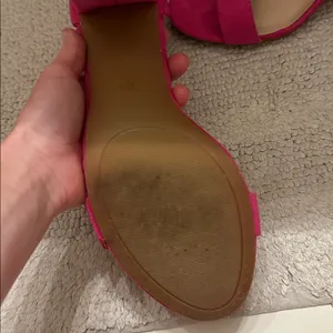 Bright Pink Suede Ankle Strap Heels Size 10 thumbnail 3